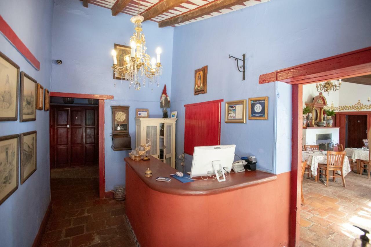 Отель La Casa Azul Huasca & Restaurante La Terraza Уаска-де-Окампо Экстерьер фото