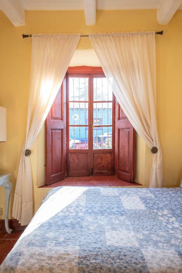 Отель La Casa Azul Huasca & Restaurante La Terraza Уаска-де-Окампо Экстерьер фото